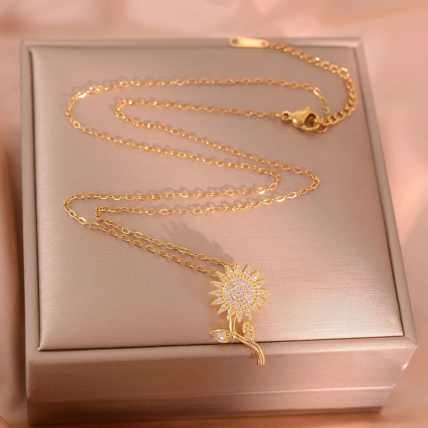 DaniLuxe “SunChic” Zircon Sunflower Pendant Necklace – With Smart Fitness Function