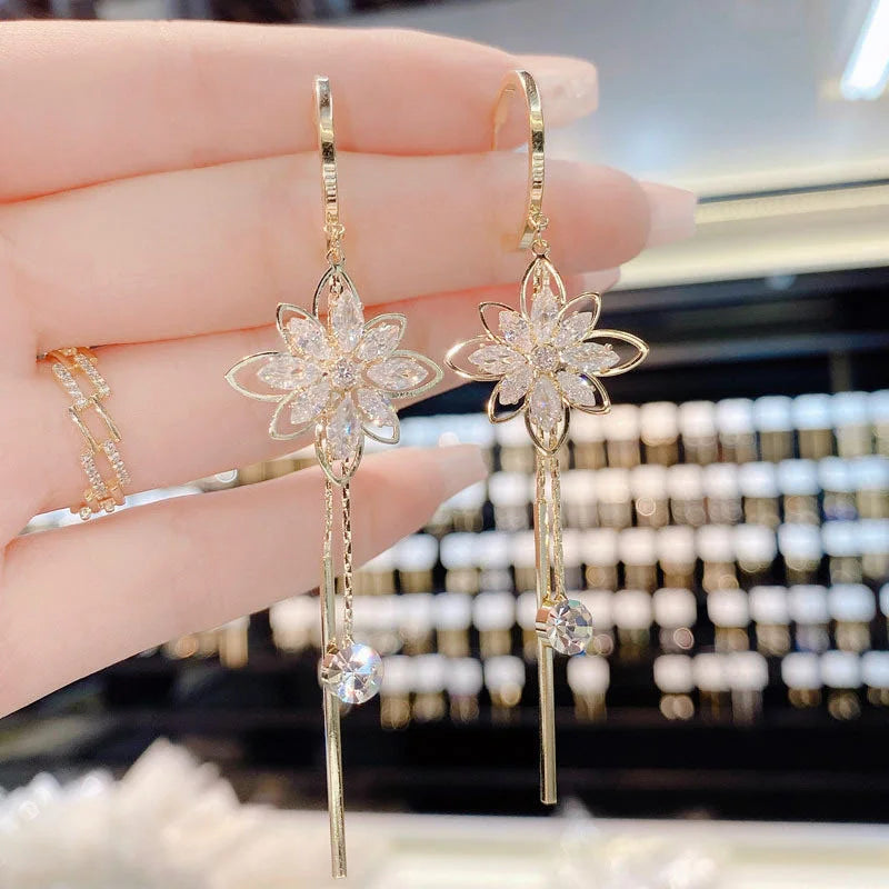 DaniLuxe “Elevé” Modern Drop Earrings