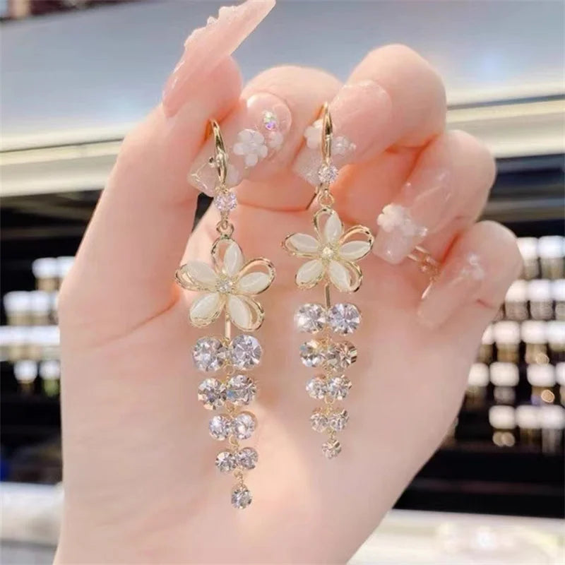 DaniLuxe “Elevé” Modern Drop Earrings