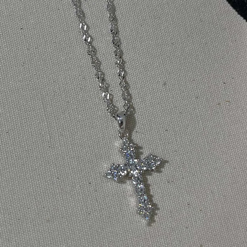 DaniLuxe “Radiant Faith” Mood-Tracking Cross Pendant Necklace